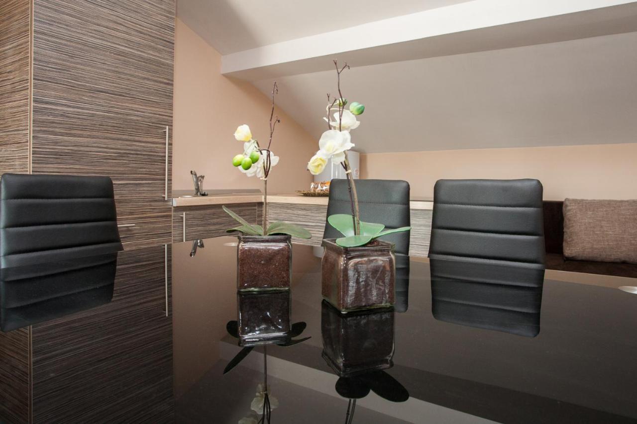 Apartments Tm Krk Town Exterior photo