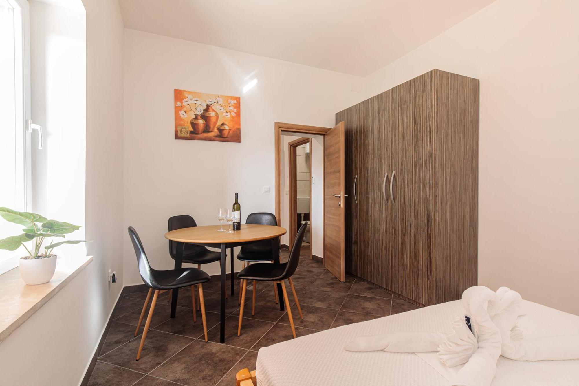 Apartments Tm Krk Town Exterior photo