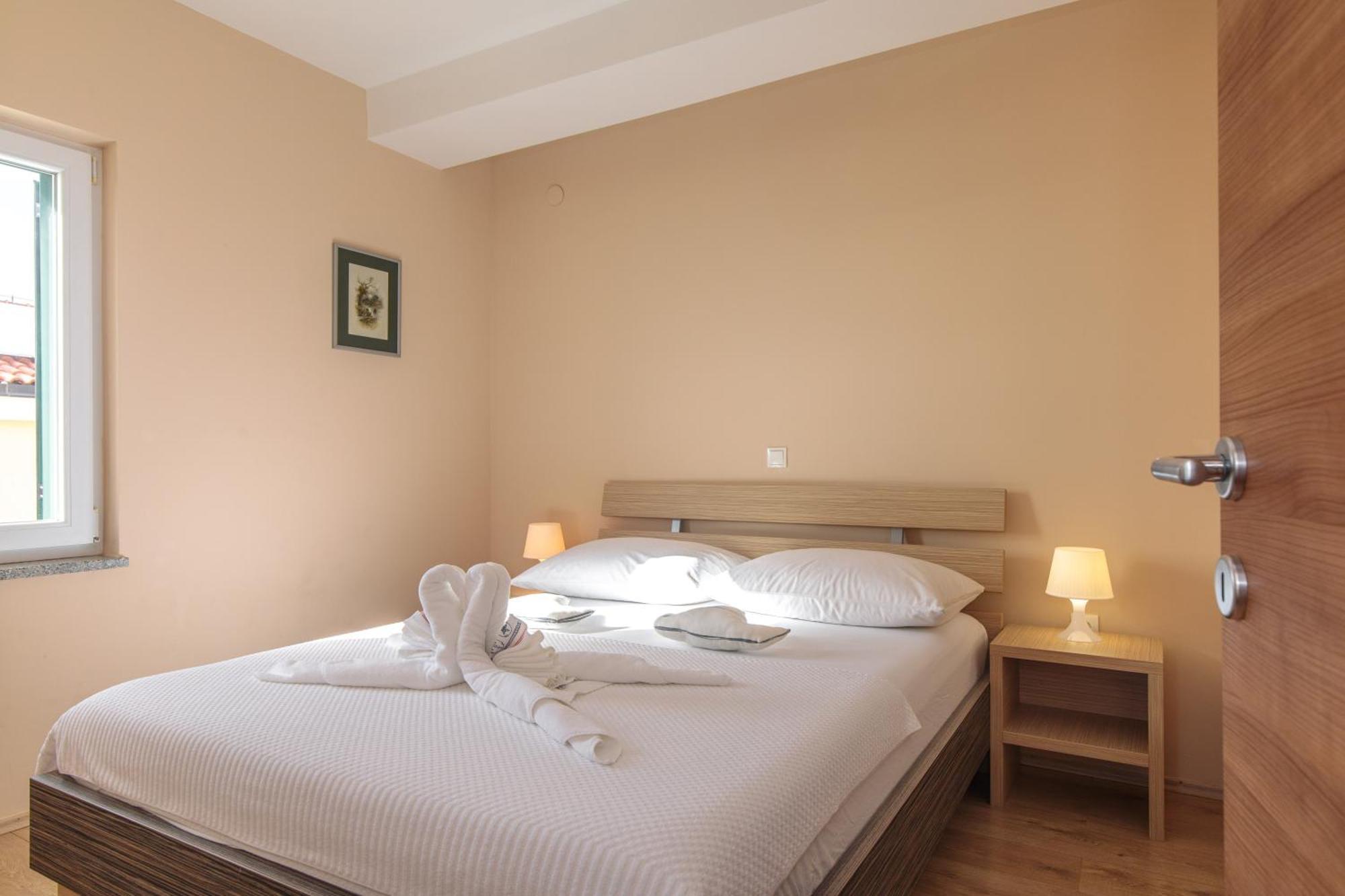 Apartments Tm Krk Town Exterior photo